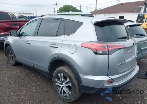 2017 Toyota Rav4 Le z USA, uszkodzony, nr VIN 2T3BFREV9HW644474